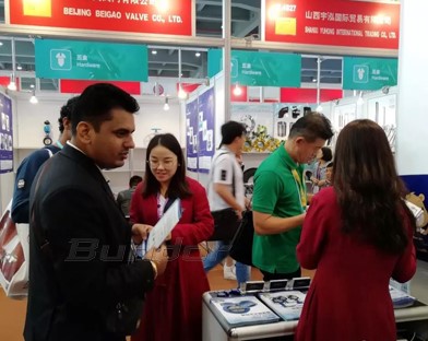 Bundor attended the autumn canton fair